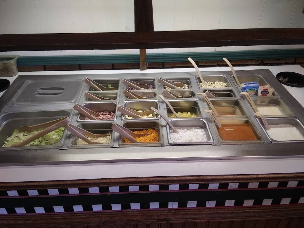 DAngelos | restaurant | 247 Main St, Halstead, KS 67056, USA | 3168353598 OR +1 316-835-3598