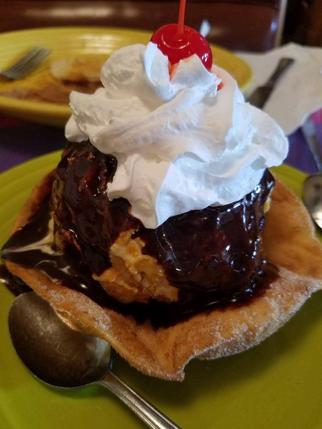 Los Aztecas | restaurant | 2700 Dodge St, Dubuque, IA 52003, USA | 5635840212 OR +1 563-584-0212