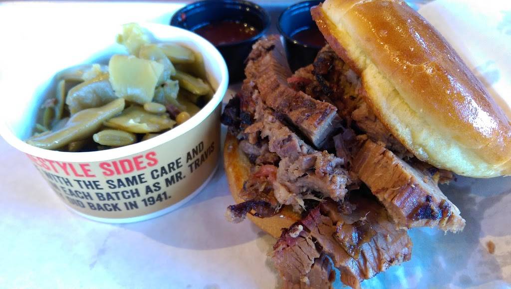 Dickeys Barbecue Pit | restaurant | 3915 Britton Pkwy, Hilliard, OH 43026, USA | 6147774020 OR +1 614-777-4020