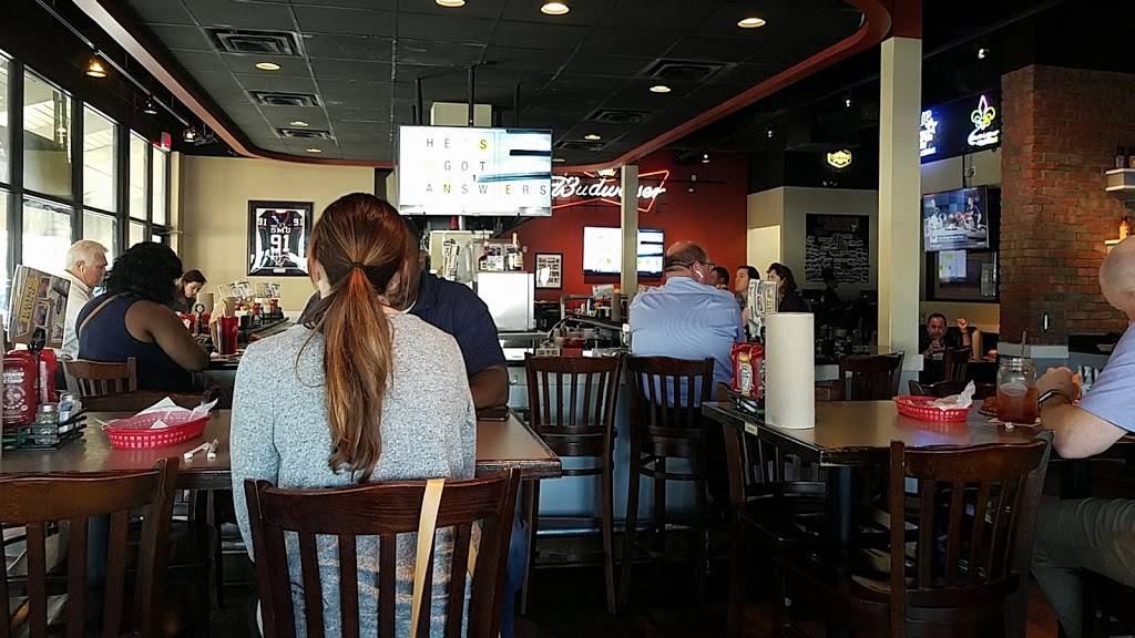 Pluckers Wing Bar | restaurant | 5500 Greenville Ave Ste 406, Dallas, TX 75205, USA | 2143639464 OR +1 214-363-9464