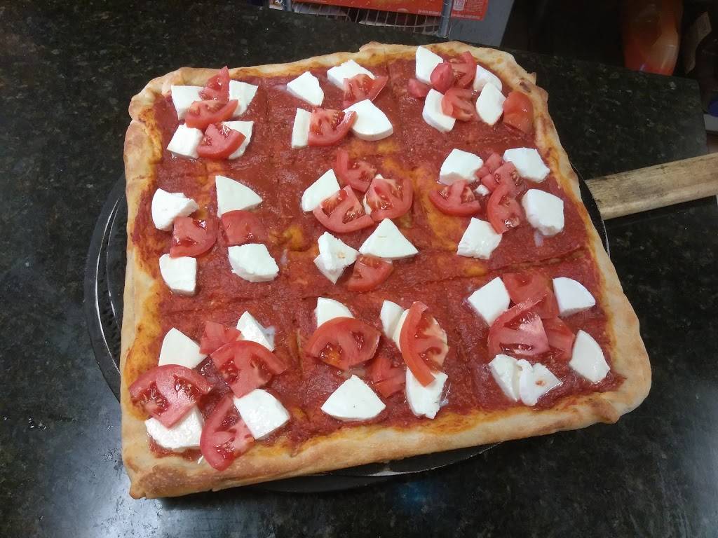 Kings Pizza & Grill | restaurant | 325 Coronado Dr, Clearwater Beach, FL 33767, USA | 7272166689 OR +1 727-216-6689