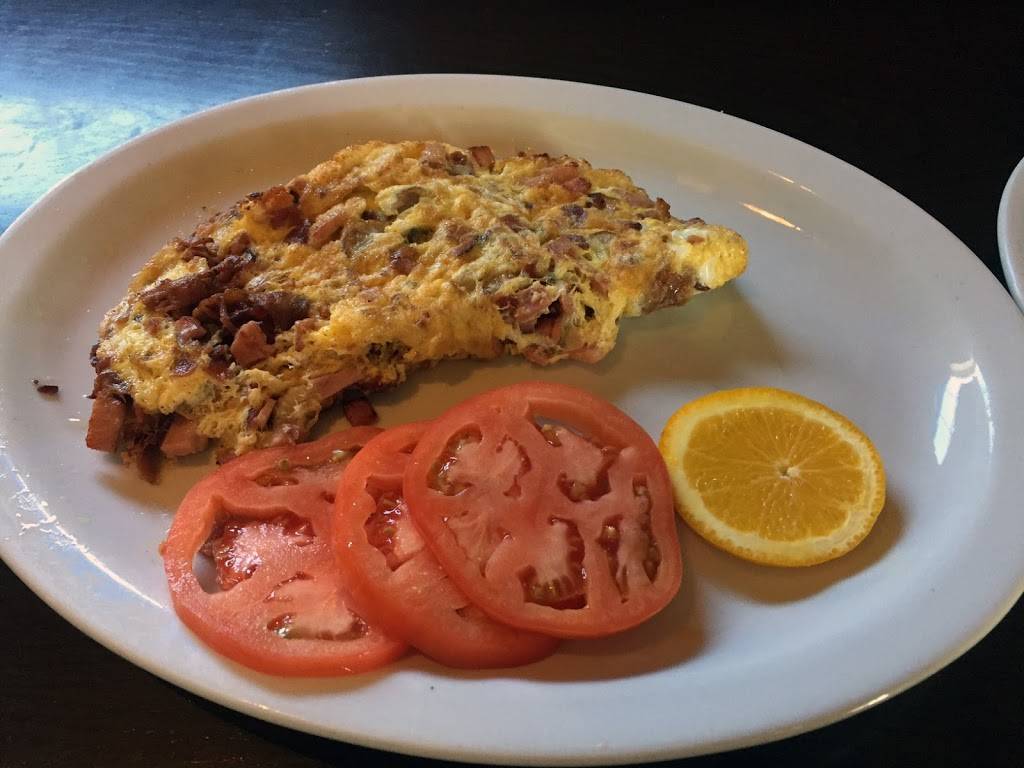 Scotts Family Restaurant | restaurant | 74 Scott Ave, Paris, ON N3L 3K4, Canada | 5194426511 OR +1 519-442-6511