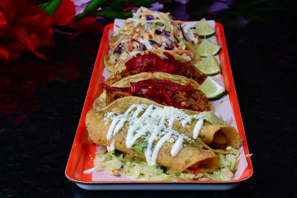 Tacos Tequilas | restaurant | 2919 N Milwaukee Ave, Chicago, IL 60618, USA | 7732789901 OR +1 773-278-9901