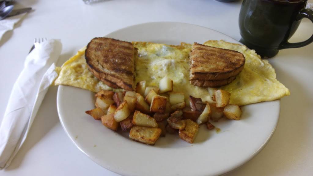 Verns Place | restaurant | 16 Jamestown St, Randolph, NY 14772, USA | 7163585166 OR +1 716-358-5166