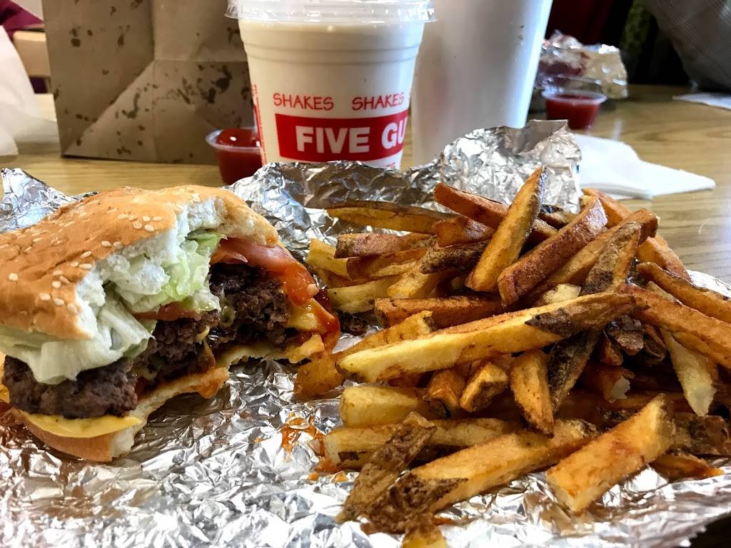 Five Guys | meal takeaway | 250 N Plainfield Rd, West Lebanon, NH 03784, USA | 6037908076 OR +1 603-790-8076