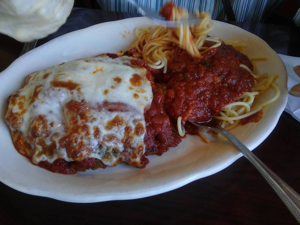 Giuseppes Italian Restaurant | restaurant | 18855 Bear Valley Rd, Apple Valley, CA 92308, USA | 7602471999 OR +1 760-247-1999