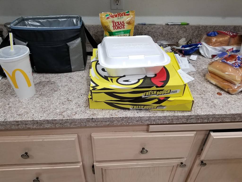 Hungry Howies Pizza | meal delivery | 4045 S Buffalo Dr, Las Vegas, NV 89147, USA | 7028322844 OR +1 702-832-2844