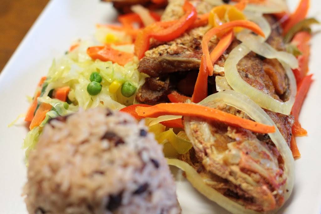 Jamaica Jamaica Island Cuisine | restaurant | 8206 W Waters Ave, Town N Country, FL 33615, USA | 8132431569 OR +1 813-243-1569