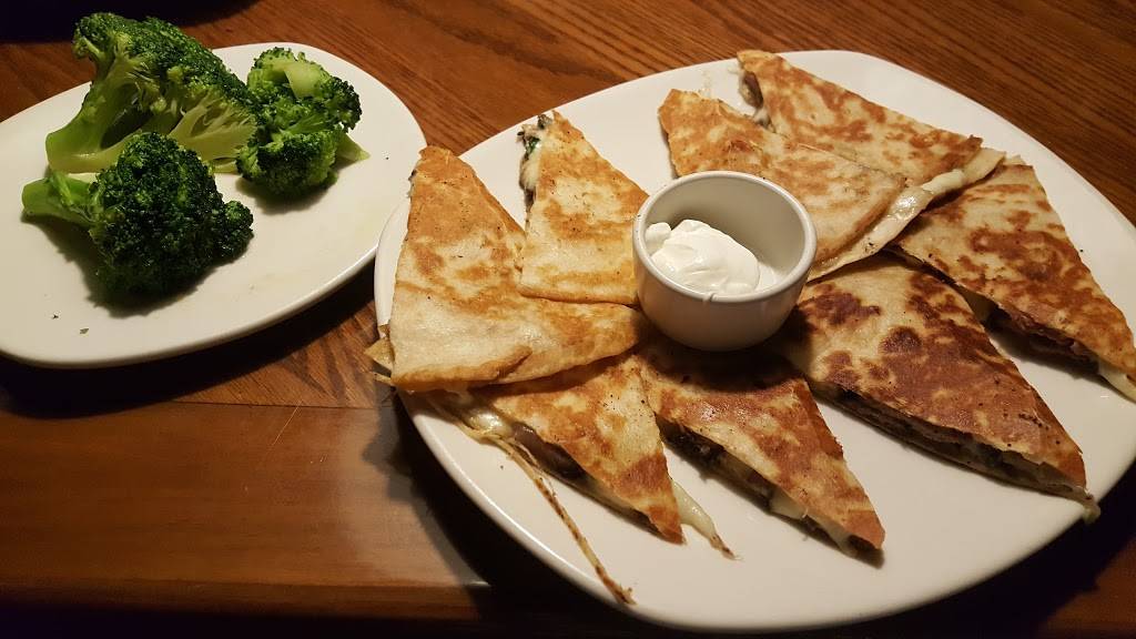 Outback Steakhouse | restaurant | 12609 Wisteria Dr, Germantown, MD 20874, USA | 3013539499 OR +1 301-353-9499