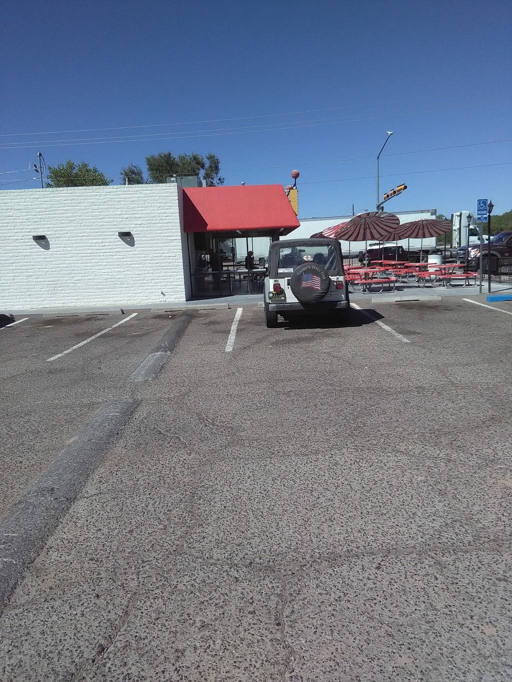 Blakes Lotaburger | restaurant | 114 Main St SW, Los Lunas, NM 87031, USA | 5058655711 OR +1 505-865-5711