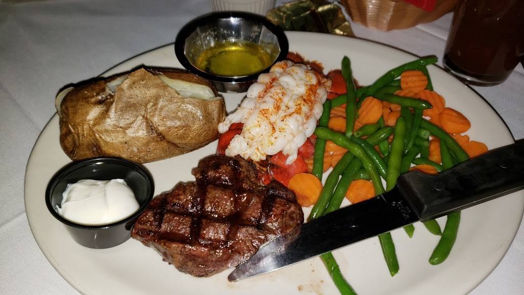 Captain Bills | Seafood Restaurant | restaurant | 2701 Century Harbor Rd, Middleton, WI 53562, USA | 6088317327 OR +1 608-831-7327