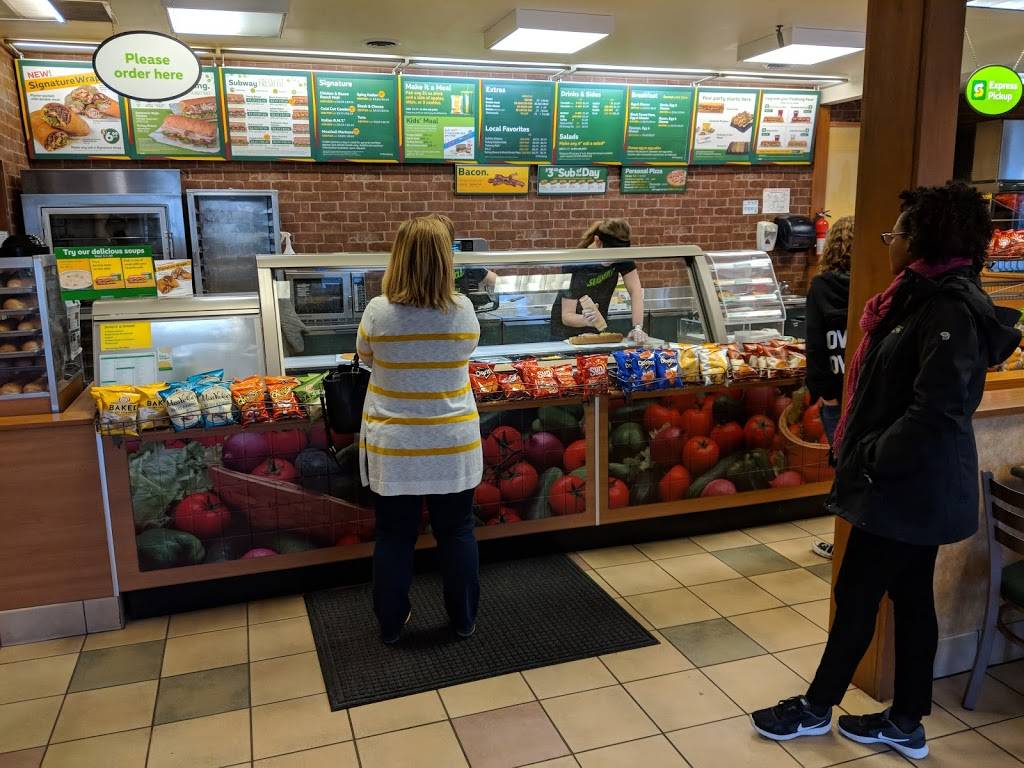 Subway | restaurant | 312 E Court St, Cambridge, IL 61238, USA | 3099371223 OR +1 309-937-1223