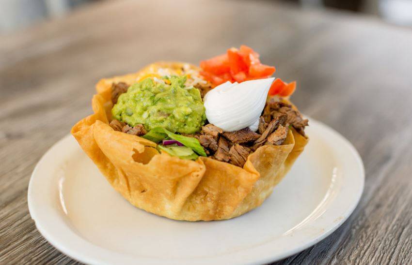 Mission Burrito | restaurant | 888 New Los Angeles Ave, Moorpark, CA 93021, USA | 8055524433 OR +1 805-552-4433