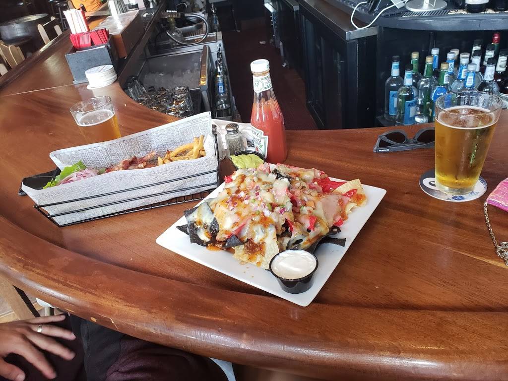 Kent Ale House | restaurant | 51 Kent Ave, Brooklyn, NY 11249, USA | 3472278624 OR +1 347-227-8624