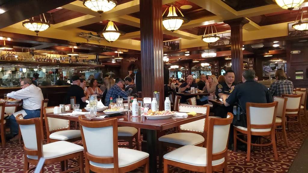 Pappadeaux | restaurant | George Bush Intercontinental Airport (IAH), 3950 S Terminal Rd Space 33, Houston, TX 77032, USA | 2818217684 OR +1 281-821-7684