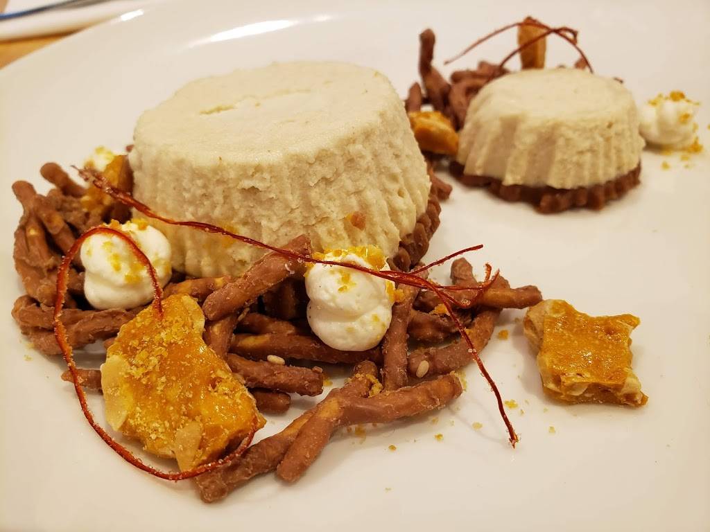 Bellwether | restaurant | 100 N Laura St #100, Jacksonville, FL 32202, USA | 9048027745 OR +1 904-802-7745