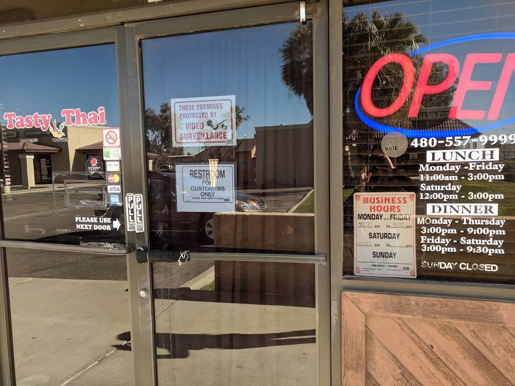 Tasty Thai | restaurant | 510 W Broadway Rd, Tempe, AZ 85282, USA | 4805579999 OR +1 480-557-9999