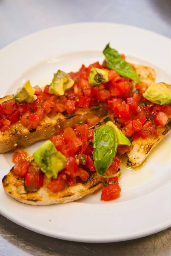 Giorgios | restaurant | 201 S Main St, Salinas, CA 93901, USA | 8318007573 OR +1 831-800-7573