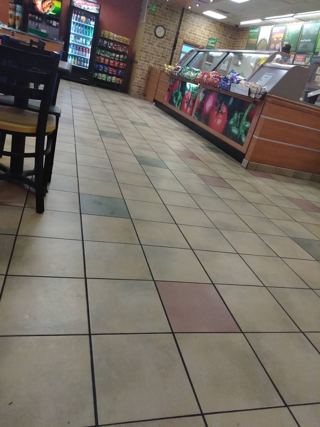 Subway | meal takeaway | 10 Allen Chapel Rd, Batesville, AR 72501, USA | 8702513636 OR +1 870-251-3636