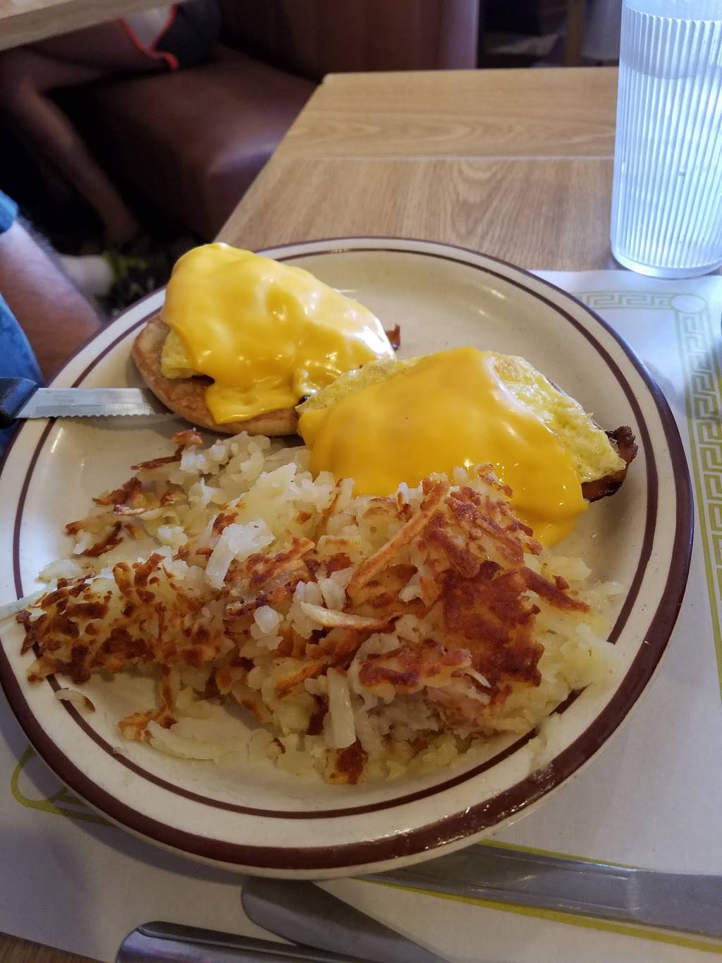 Whitney Street | restaurant | 30 N Whitney St, Grayslake, IL 60030, USA | 8472230670 OR +1 847-223-0670