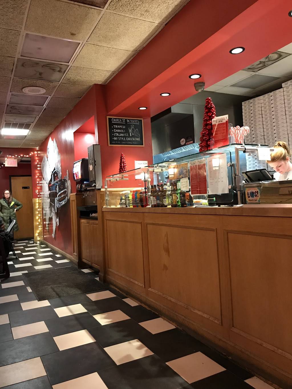 Lombardis Pizza | restaurant | 115 Park St, Vienna, VA 22180, USA | 7032425901 OR +1 703-242-5901