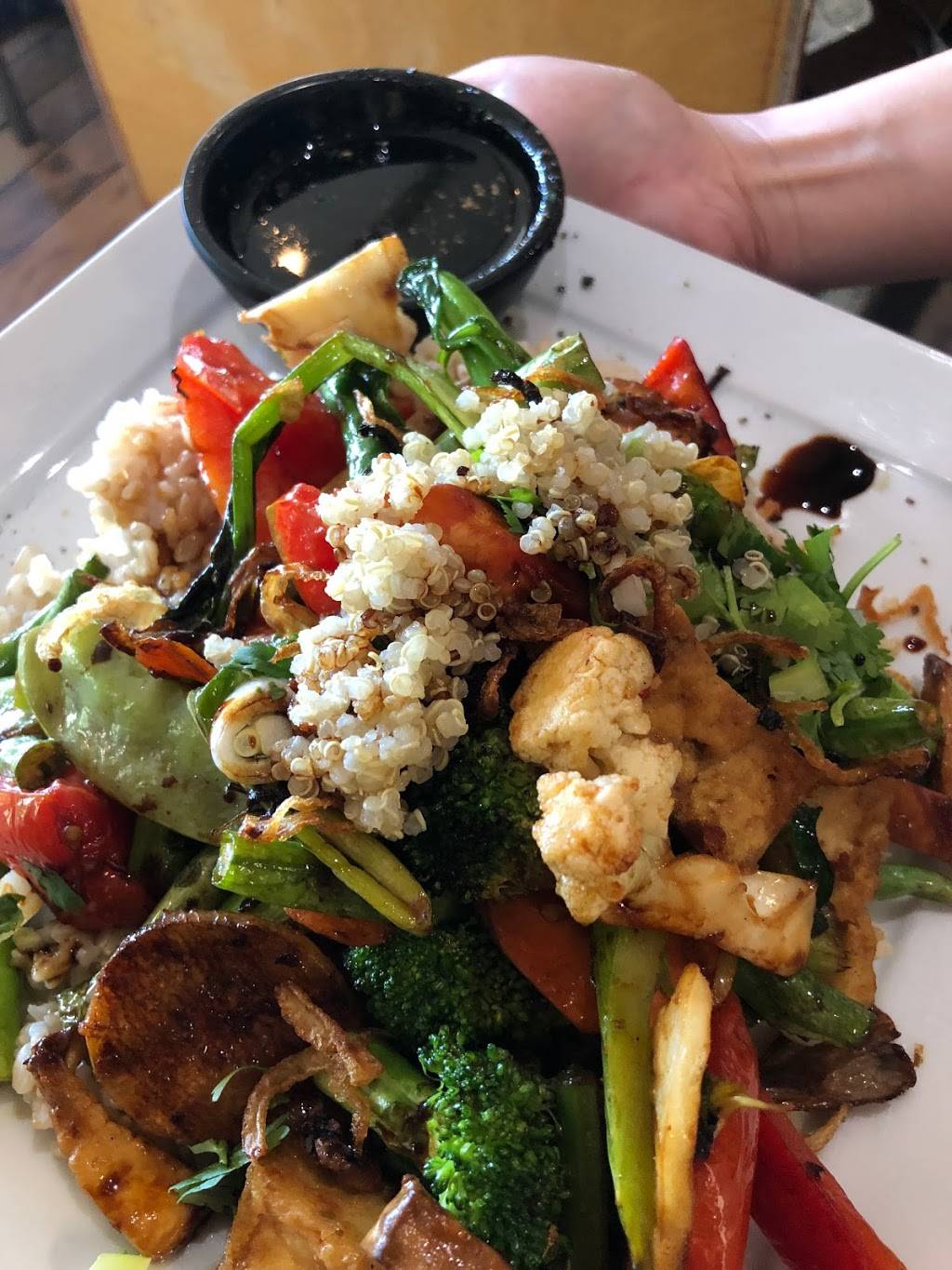 Andy Nguyens Vegetarian Restaurant | restaurant | 2007 Broadway, Sacramento, CA 95818, USA | 9167361157 OR +1 916-736-1157