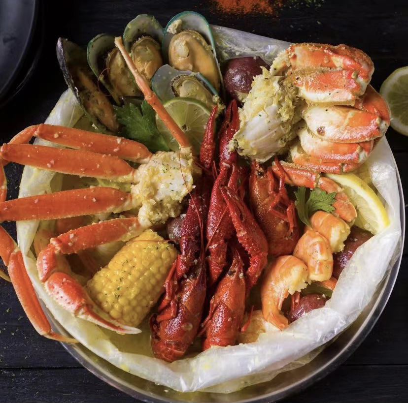 E Crab Cajun Seafood & Bar | restaurant | 2521 South Rd, Poughkeepsie, NY 12601, USA | 8453663470 OR +1 845-366-3470