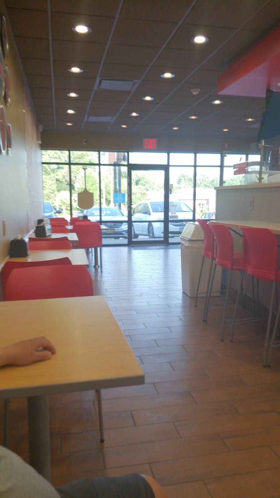 Dominos Pizza | meal delivery | 2373 Central Park Ave, Yonkers, NY 10710, USA | 9143370305 OR +1 914-337-0305