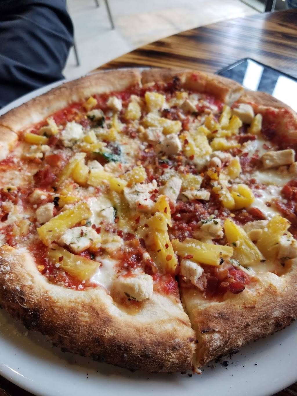 Elemento Neapolitan Pizza | restaurant | 1350 Concourse Ave, Memphis, TN 38104, USA | 9016727527 OR +1 901-672-7527