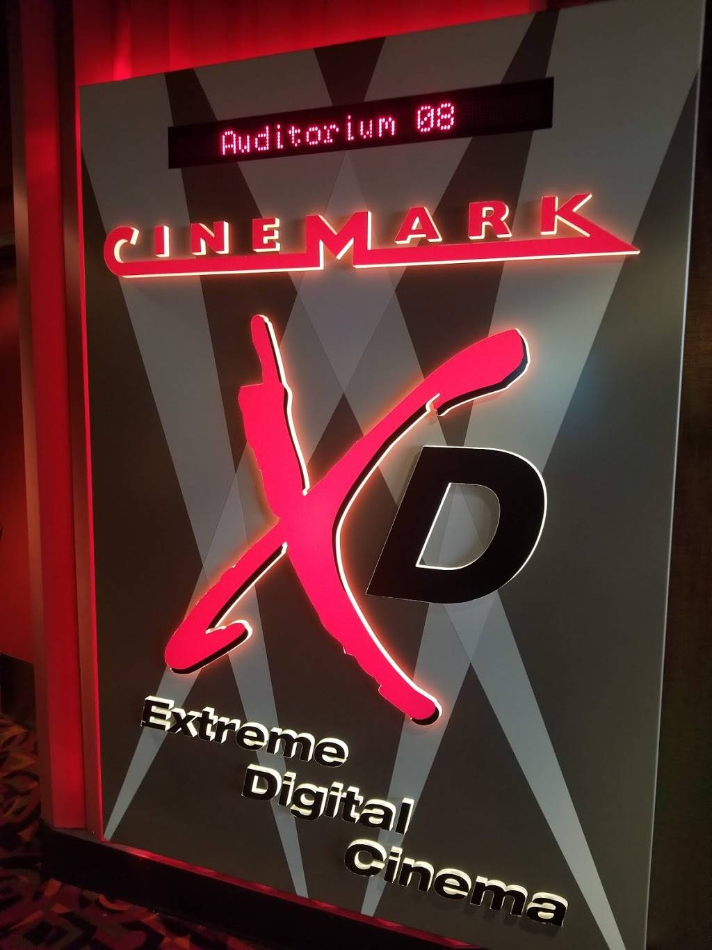 Century Redwood City Downtown 20 and XD | meal takeaway | 825 Middlefield Rd, Redwood City, CA 94063, USA | 6507011341 OR +1 650-701-1341