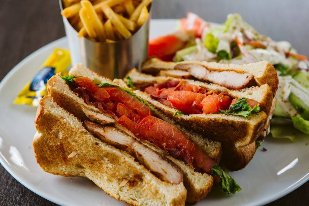 Petinos Saint-Dorothée | restaurant | 540 Autoroute 13, Laval, QC H7X 3V5, Canada | 4506895444 OR +1 450-689-5444