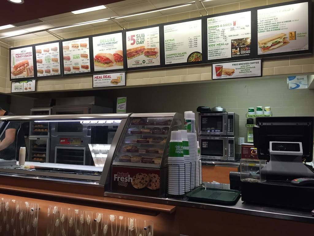 Subway Restaurants | restaurant | 2601 South La Brea Ave C, Los Angeles, CA 90016, USA | 3239331300 OR +1 323-933-1300