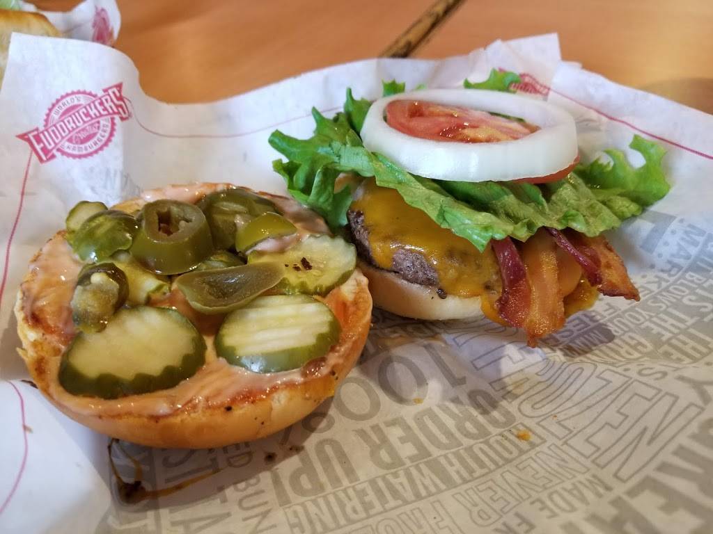 Fuddruckers | restaurant | 819 Ellsworth Dr, Silver Spring, MD 20910, USA | 2404505990 OR +1 240-450-5990