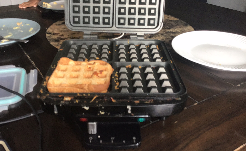 Kool-Aid | restaurant | 435 Crestview Dr S, Maplewood, MN 55119, USA | 6124282382 OR +1 612-428-2382