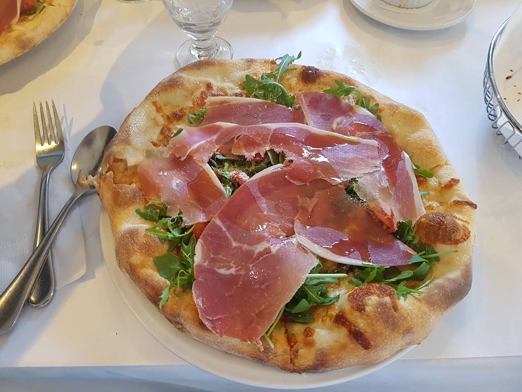 Sapori Di Napoli | restaurant | 1465 Rue Dudemaine, Montréal, QC H3M 1P9, Canada | 5143351465 OR +1 514-335-1465