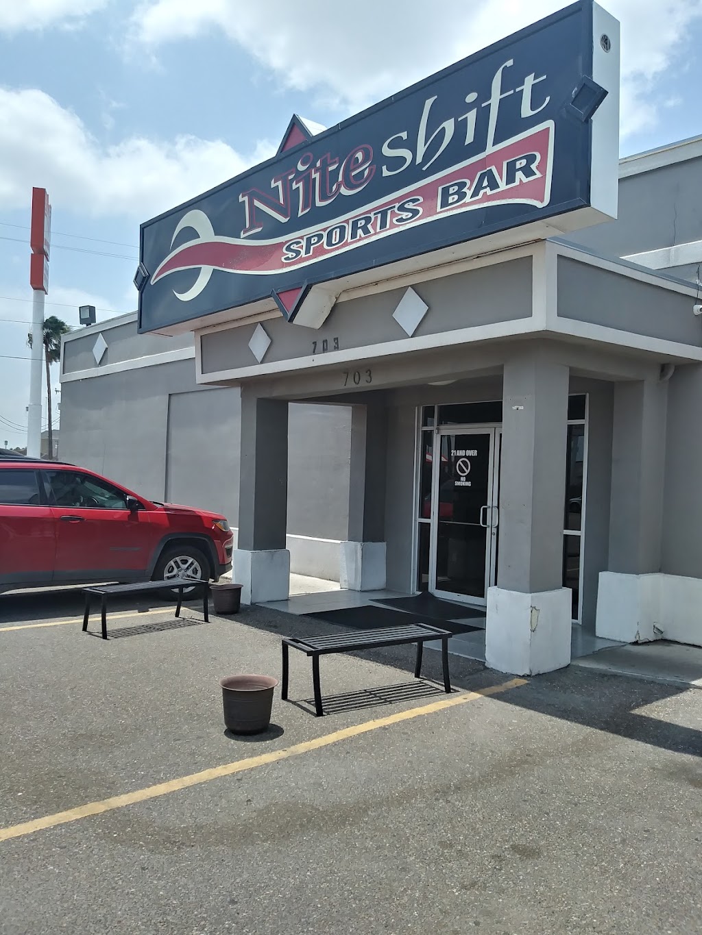 Antojitos Yolys Harlingen | restaurant | 703 N Ed Carey Dr, Harlingen, TX 78550, USA | 9564211048 OR +1 956-421-1048