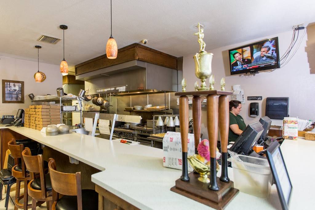 Scorpios Italian Eatery & Pizzeria | restaurant | 2742 Elkcam Blvd, Deltona, FL 32738, USA | 4073289919 OR +1 407-328-9919