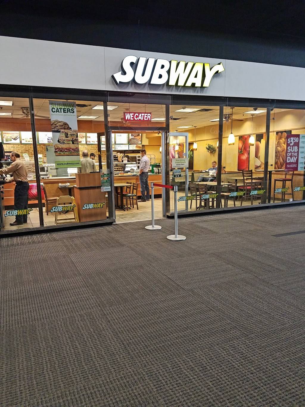 Subway | restaurant | 55 5th St E, St Paul, MN 55101, USA | 6512981099 OR +1 651-298-1099