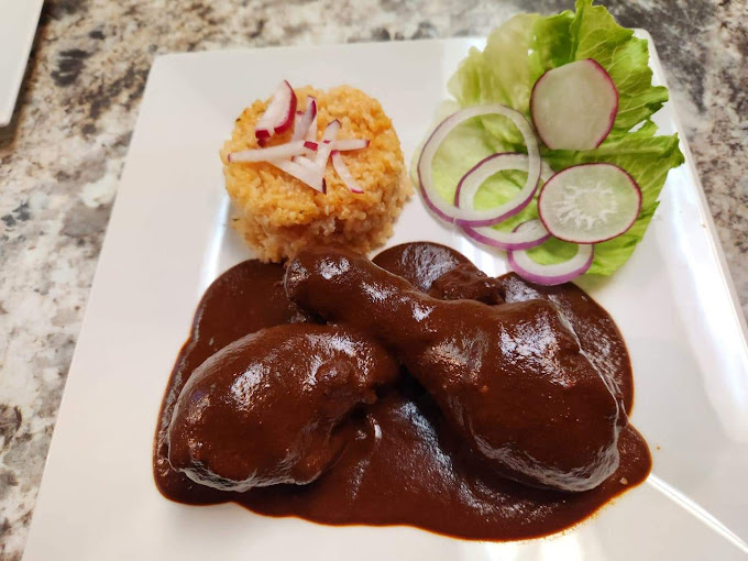 La Esquina del Taco | restaurant | 3259 W 63rd St, Chicago, IL 60629, USA | 3129001933 OR +1 312-900-1933