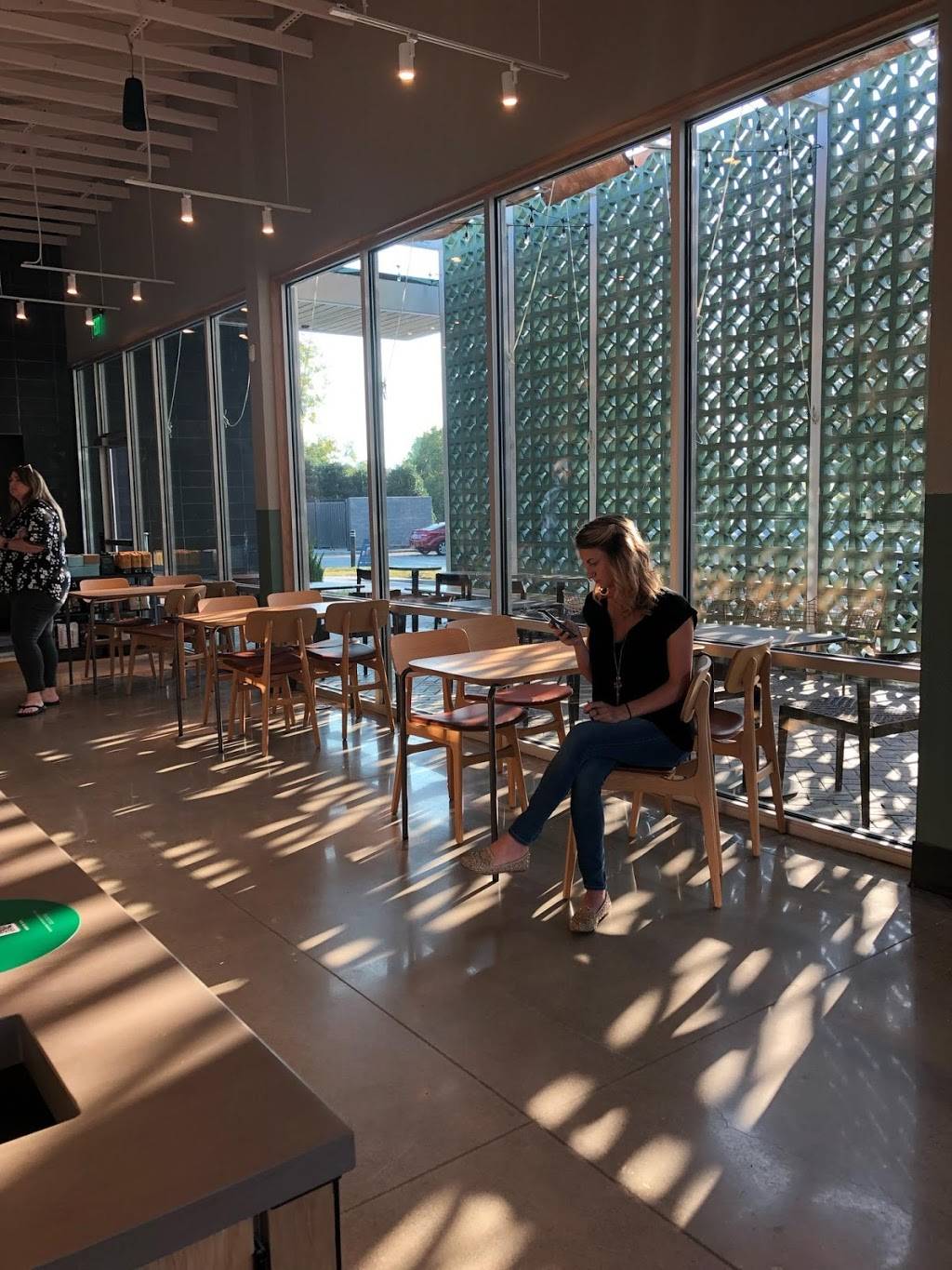 Starbucks | cafe | 330 Cartwright St, Goodlettsville, TN 37072, USA | 6157449841 OR +1 615-744-9841