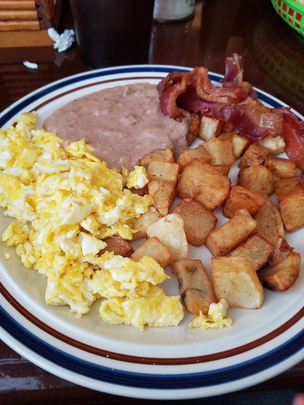 Saritas Mexican Restaurant | restaurant | 3023 S WW White Rd, San Antonio, TX 78222, USA | 2103599774 OR +1 210-359-9774