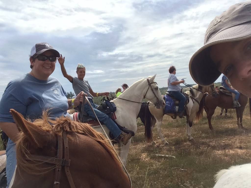 Cherokee Hills Ranch | restaurant | 301 Cherokee Hills Dr, Buchanan, TN 38222, USA | 7312326045 OR +1 731-232-6045