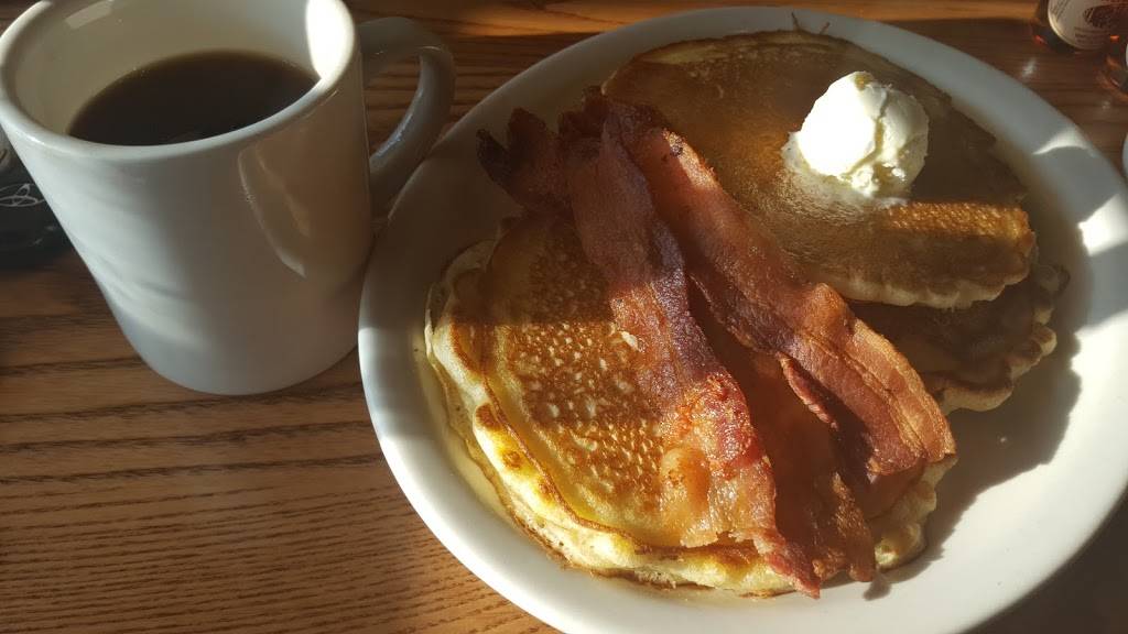 Cracker Barrel Old Country Store | restaurant | 4323 Sidco Dr, Nashville, TN 37204, USA | 6153316733 OR +1 615-331-6733