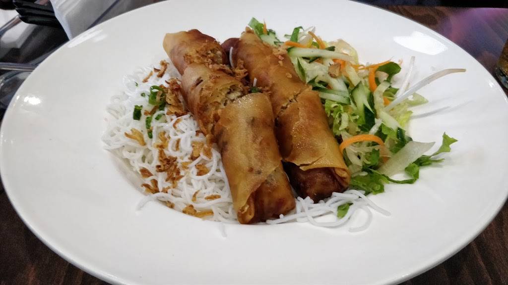 PHO XL | restaurant | 6990 Financial Drive #1G2, Mississauga, ON L5N 8J4, Canada | 9058138338 OR +1 905-813-8338