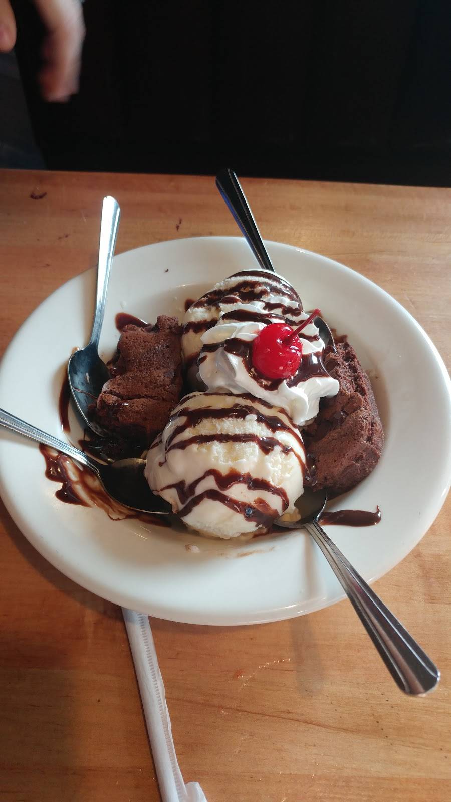 Chicago Pizza & Sports Grille | restaurant | 3150 Highlands Pkwy SE, Smyrna, GA 30082, USA | 6782130238 OR +1 678-213-0238