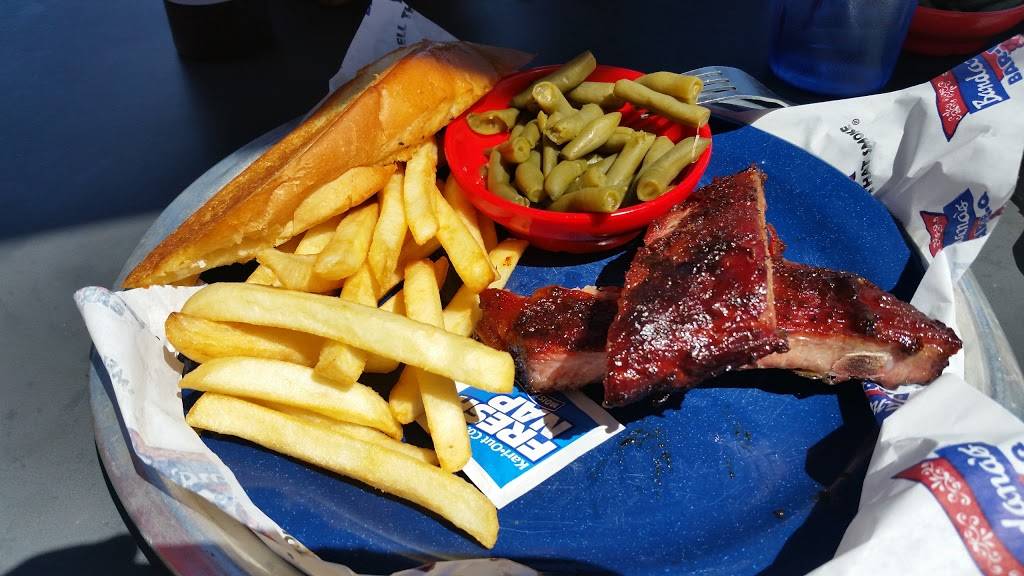 Bandanas Bar-B-Q | restaurant | 1 Ruggeri Dr, Wentzville, MO 63385, USA | 6368874050 OR +1 636-887-4050