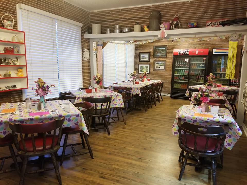 Crumbs Country Grill | restaurant | 1682 Indian Hills Dr, Moore Haven, FL 33471, USA | 2566166284 OR +1 256-616-6284