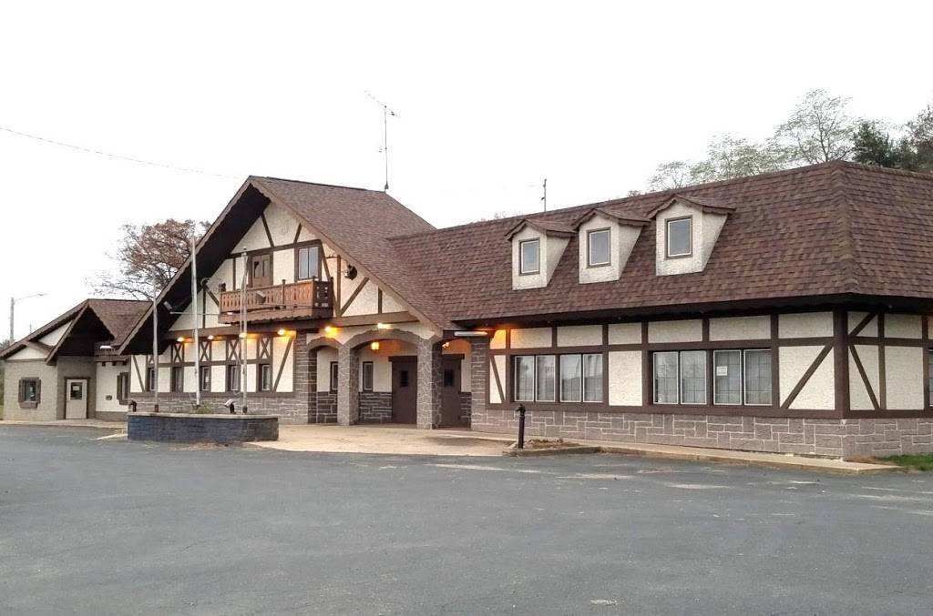 Target Bluff German Haus | cafe | 208 US 12/16, Camp Douglas, WI 54618, USA | 6084874674 OR +1 608-487-4674