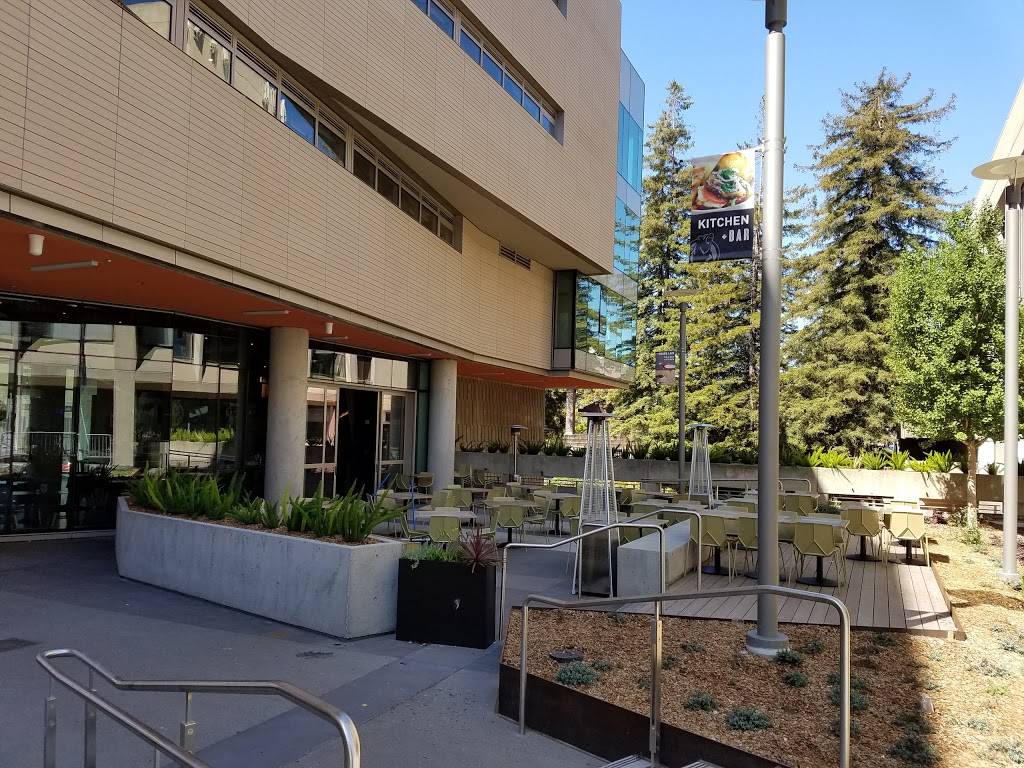 Bears Lair Tavern | restaurant | 2465 Bancroft Way #140, Berkeley, CA 94704, USA | 5106644191 OR +1 510-664-4191