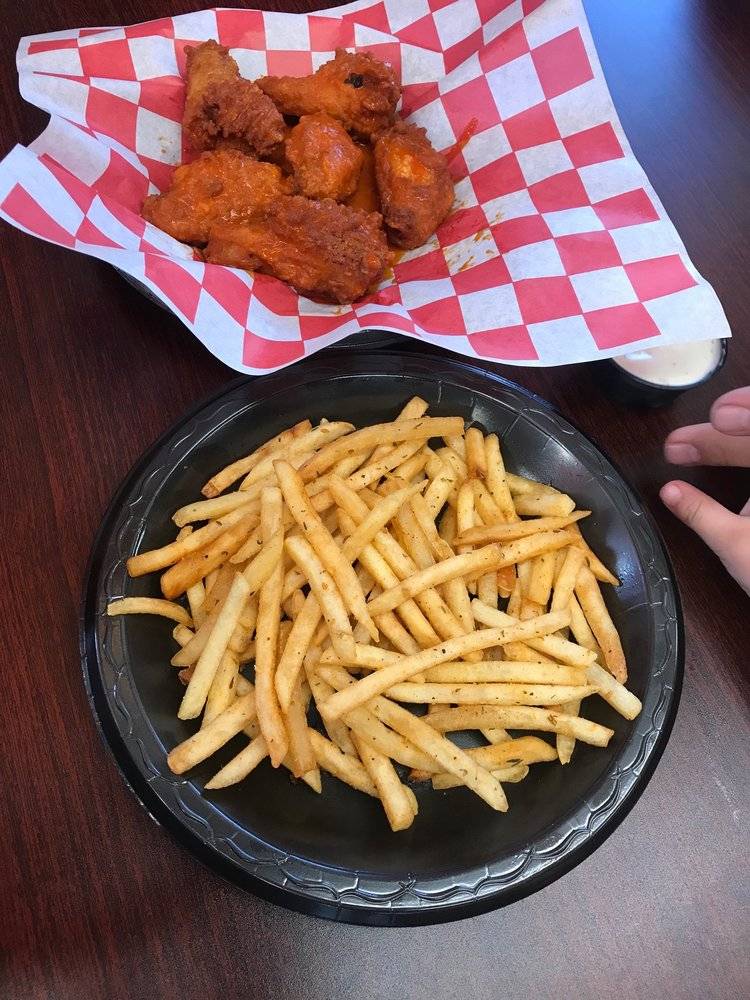 Muncheez | restaurant | 16067 Vanowen St, Van Nuys, CA 91406, USA | 3233666363 OR +1 323-366-6363